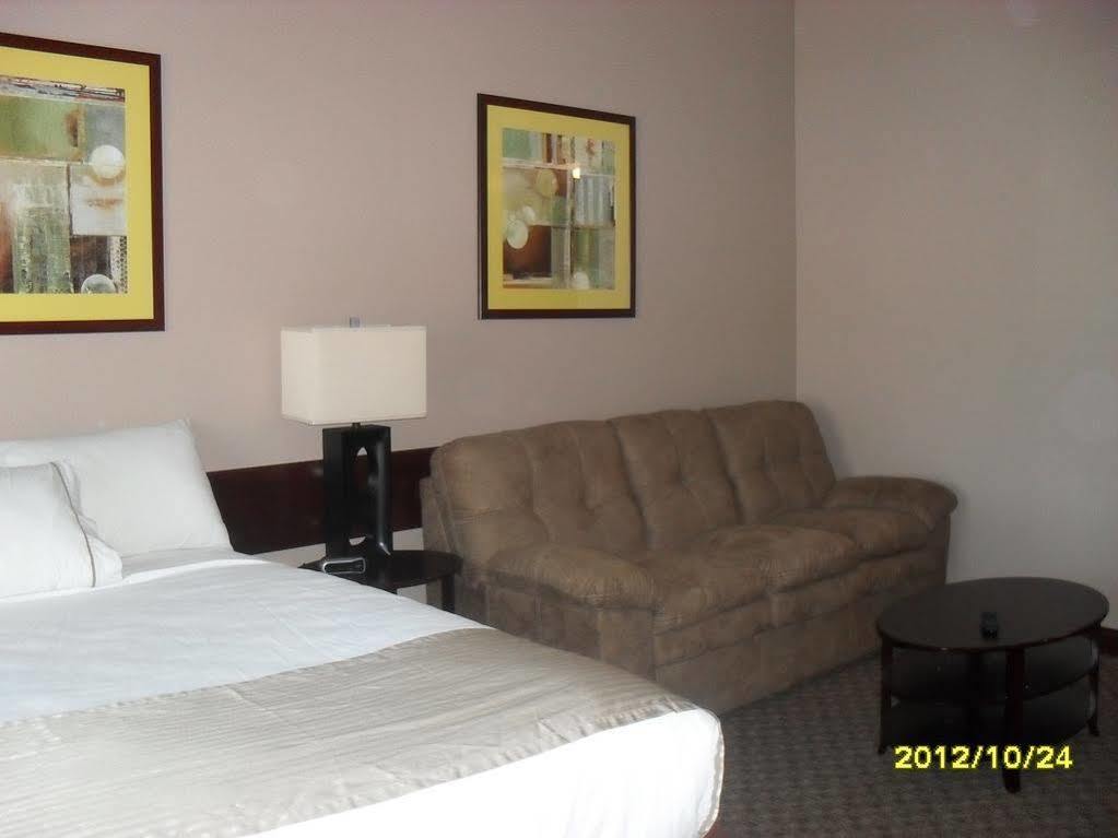 Bell'S Extended Stay And Suites セント・ロバート エクステリア 写真